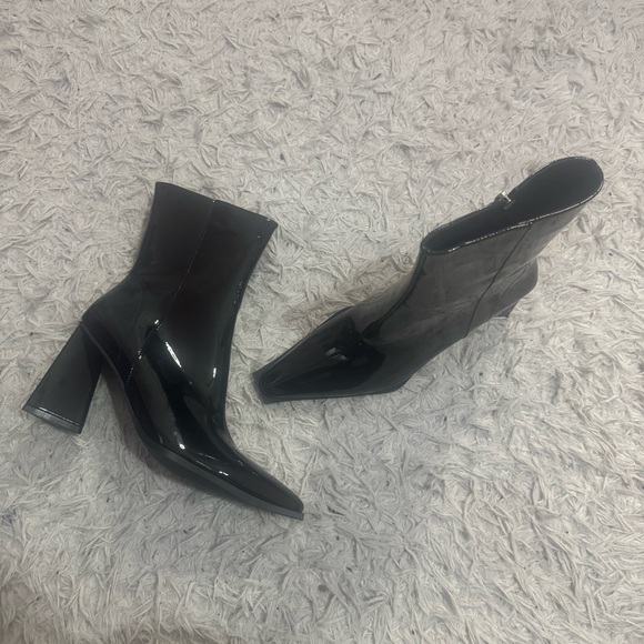 Azalea Wang Black Ankle Booties - Picture 7 of 7